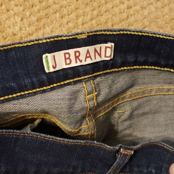 - J brand straight leg, distressed hem jeans size 29 - Picture 5 of 7